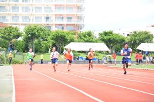 小学生男子100mの様子